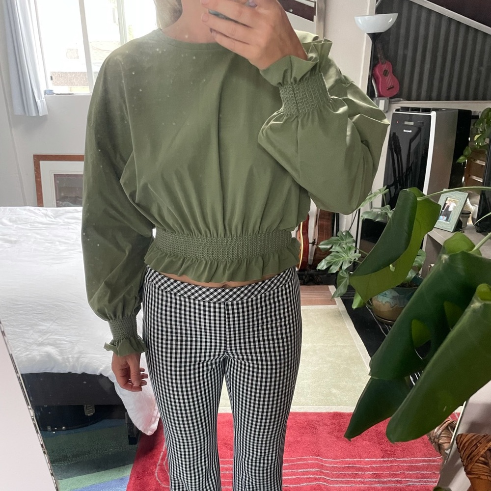 Zara long sleeve cropped blouse